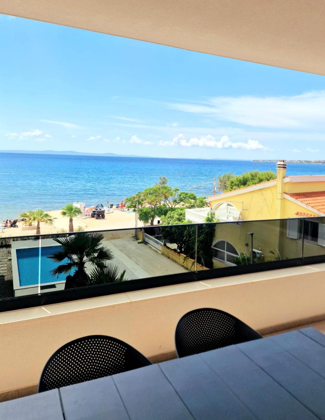 Dinary Apartman Vir Buitenkant foto